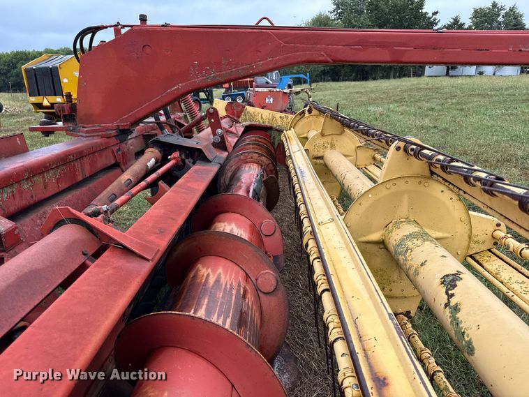 image for item DY8221 New holland 116 swather / windrower