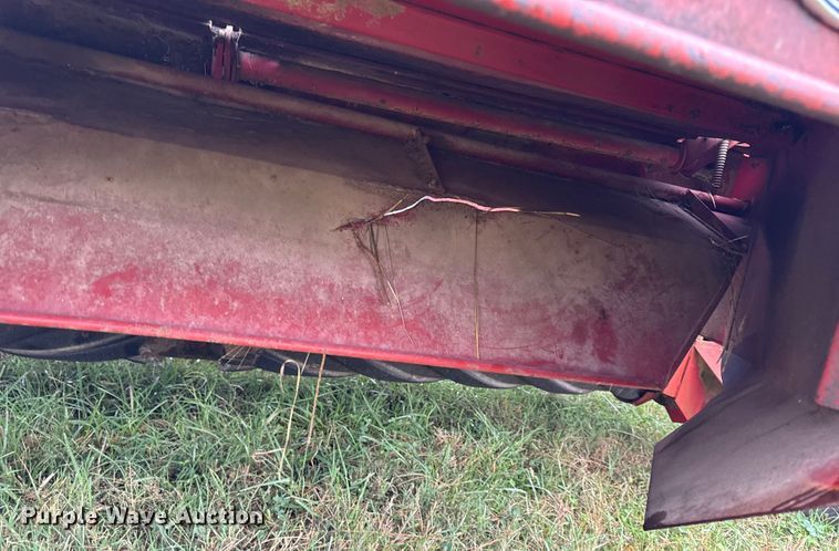 image for item DY8221 New holland 116 swather / windrower