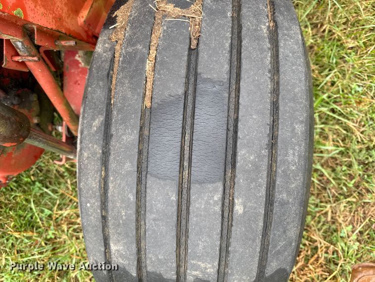 image for item DY8221 New holland 116 swather / windrower