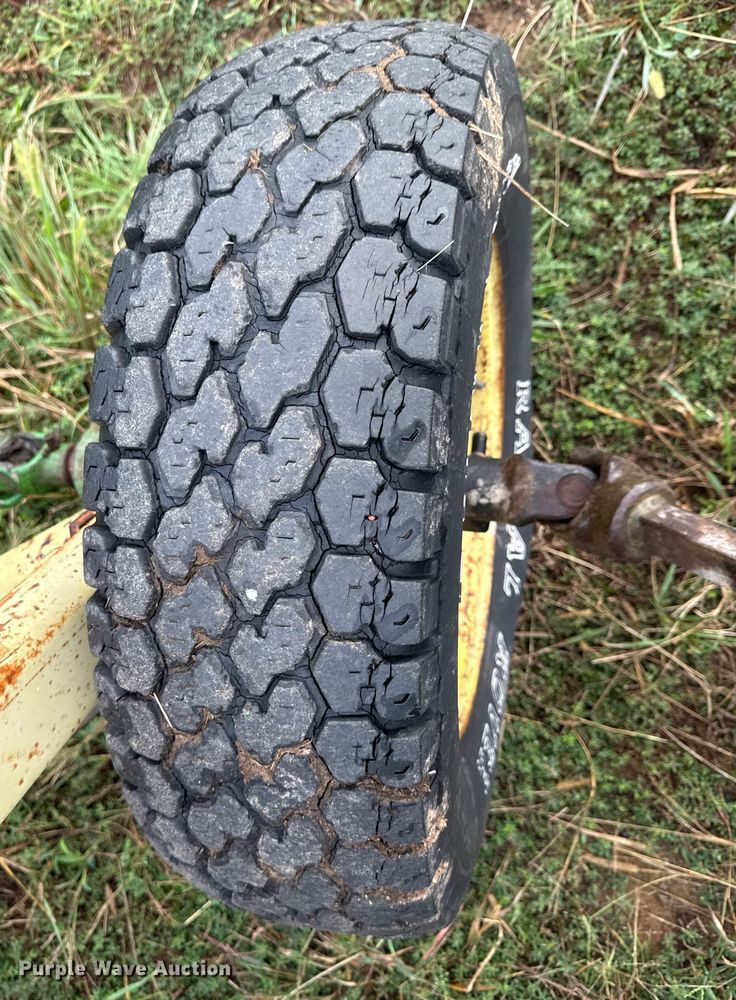 image for item DY8223 John Deere hay rake