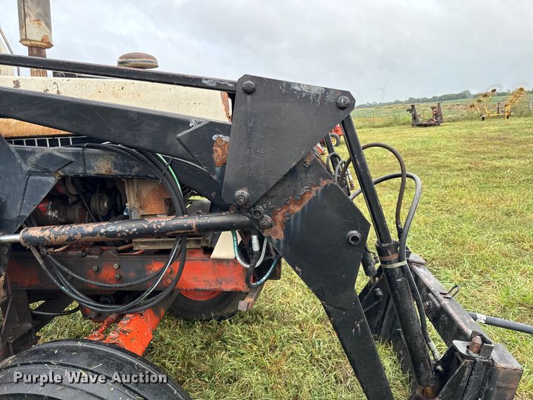 image for item DY8224 Case 1690 tractor