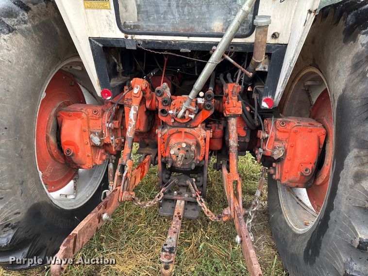 image for item DY8224 Case 1690 tractor
