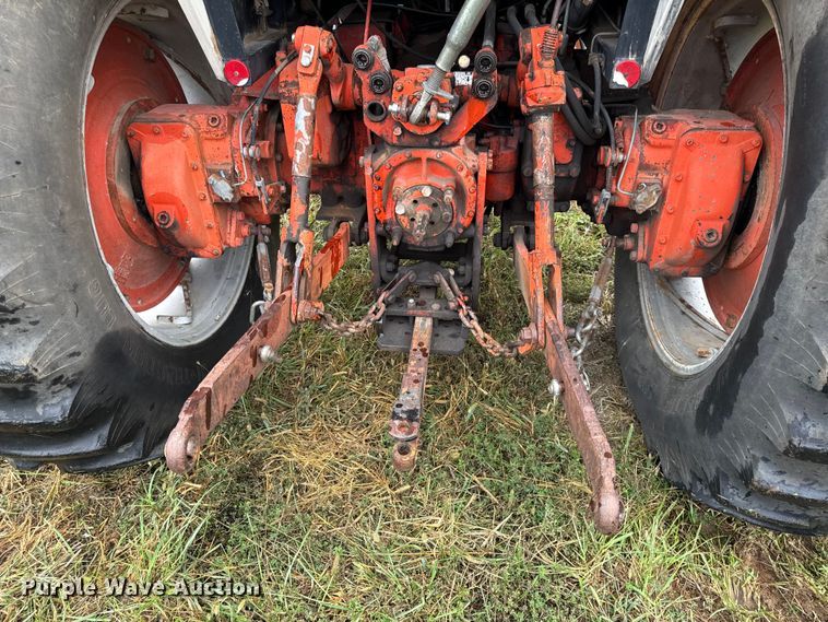 image for item DY8224 Case 1690 tractor
