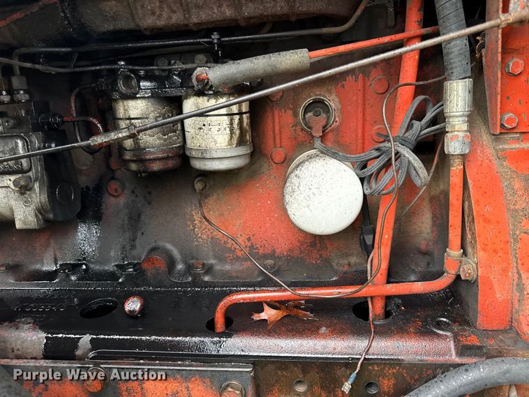 image for item DY8224 Case 1690 tractor