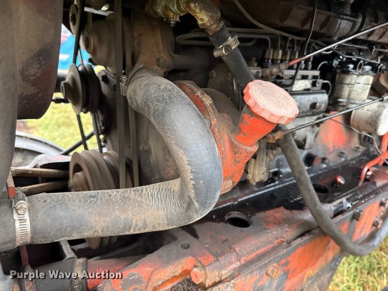 image for item DY8224 Case 1690 tractor