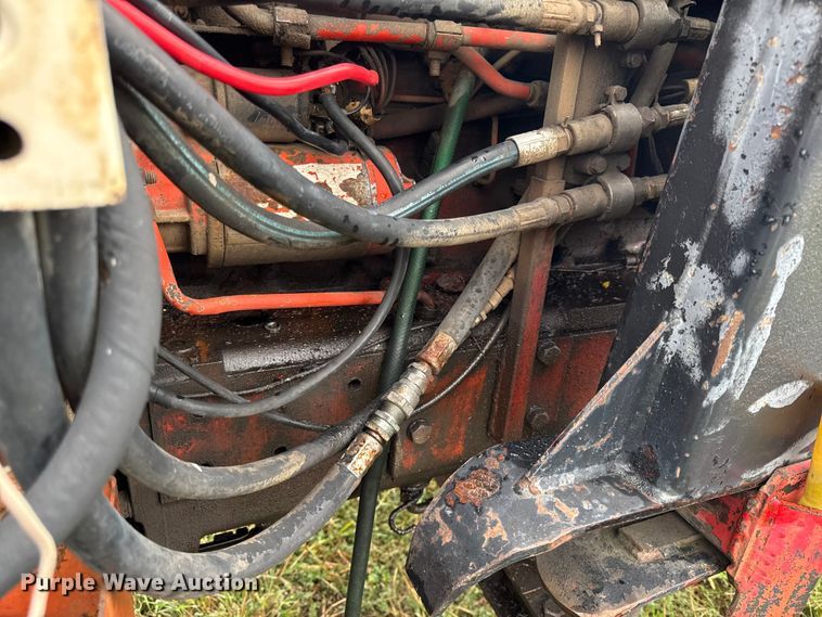 image for item DY8224 Case 1690 tractor