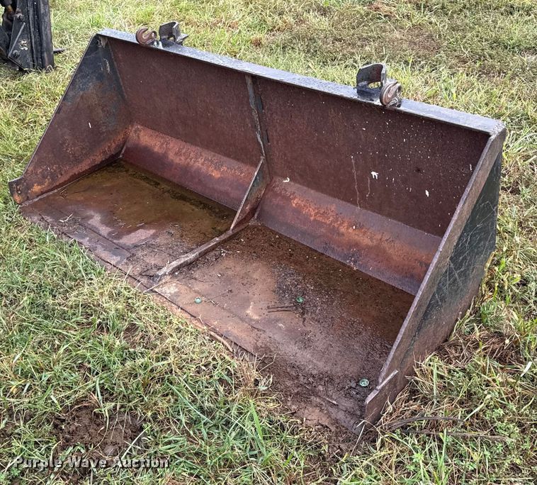 image for item DY8224 Case 1690 tractor