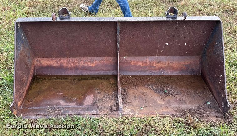 image for item DY8224 Case 1690 tractor