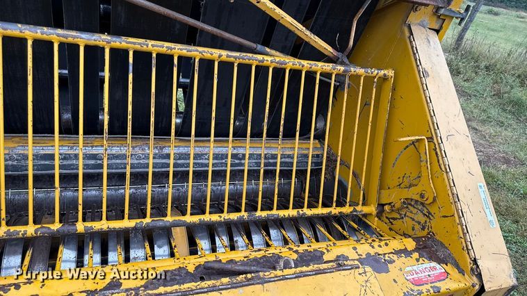 image for item DY8225 Vermeer 605F  round baler