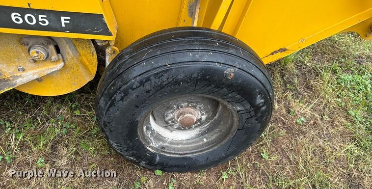 image for item DY8225 Vermeer 605F  round baler