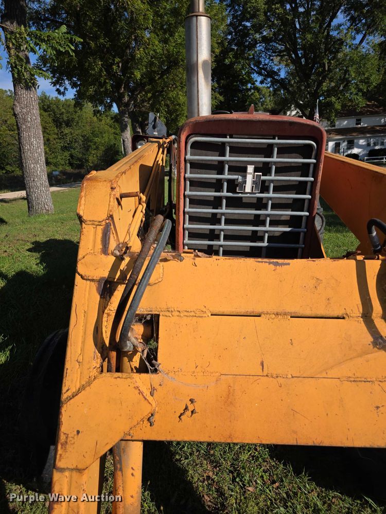 image for item DZ6385 International Harvester 756D tractor