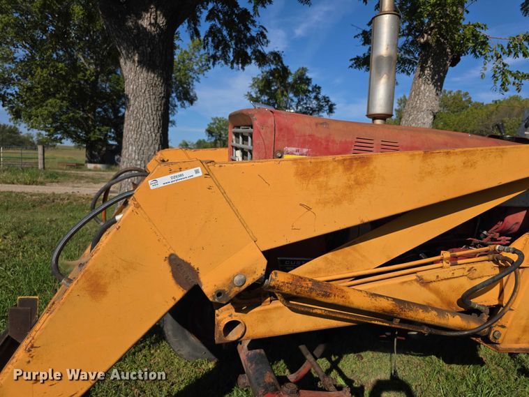 image for item DZ6385 International Harvester 756D tractor