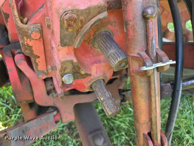 image for item DZ6385 International Harvester 756D tractor
