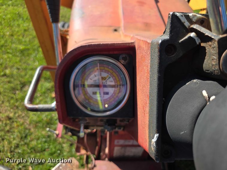 image for item DZ6385 International Harvester 756D tractor