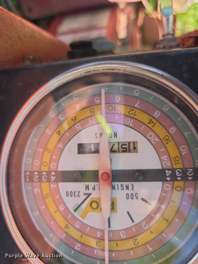 image for item DZ6385 International Harvester 756D tractor