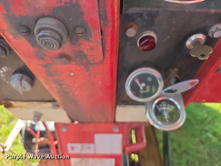 image for item DZ6385 International Harvester 756D tractor