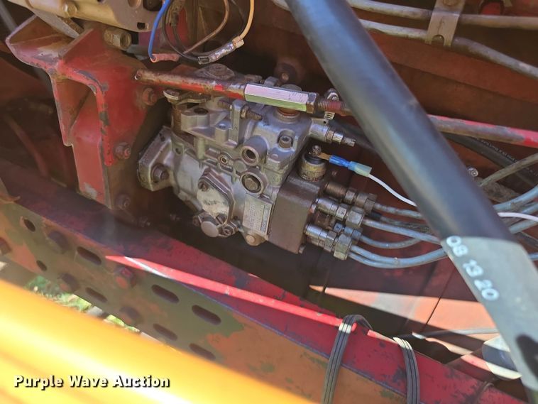 image for item DZ6385 International Harvester 756D tractor