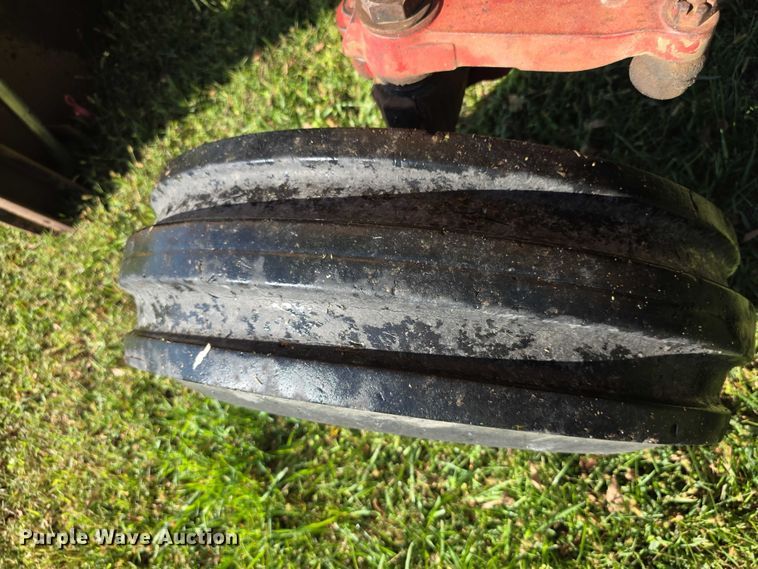 image for item DZ6385 International Harvester 756D tractor