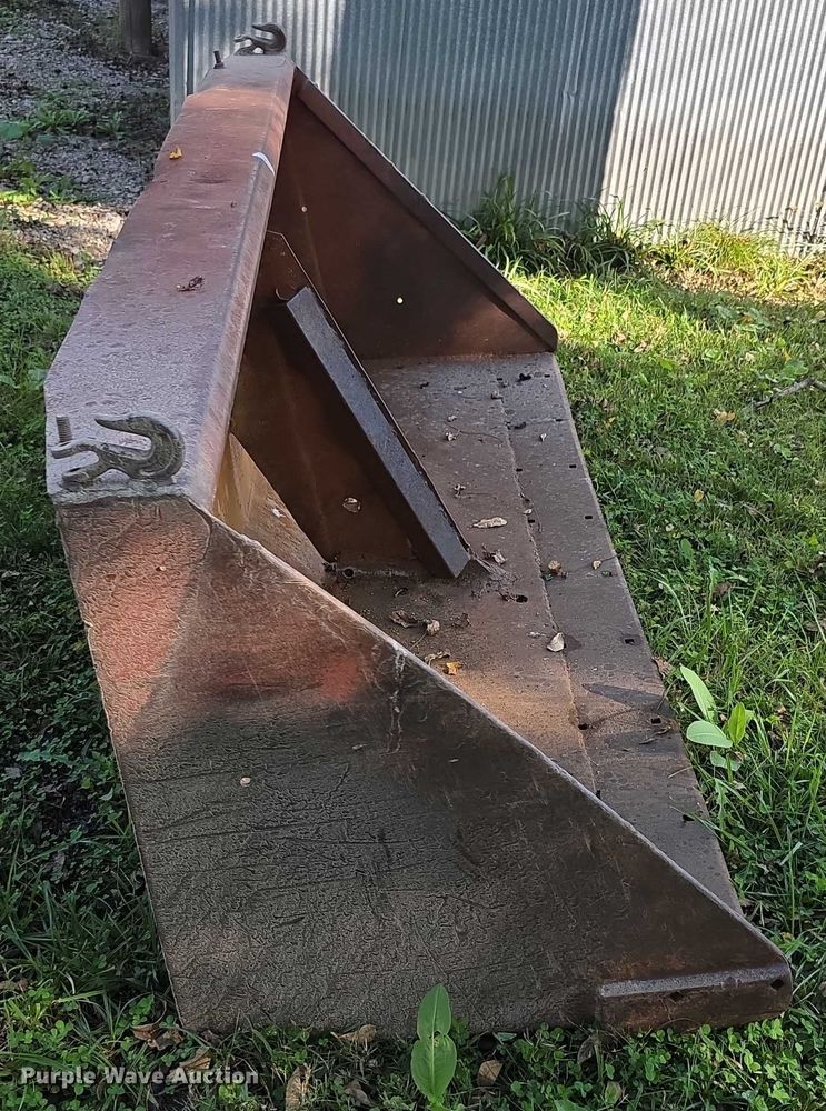 image for item DZ6385 International Harvester 756D tractor