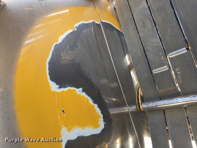 image for item DZ6387 2008 Vermeer  604M DCF Wide pickup round baler