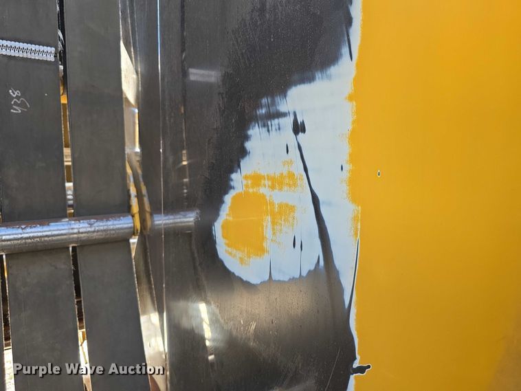 image for item DZ6387 2008 Vermeer  604M DCF Wide pickup round baler