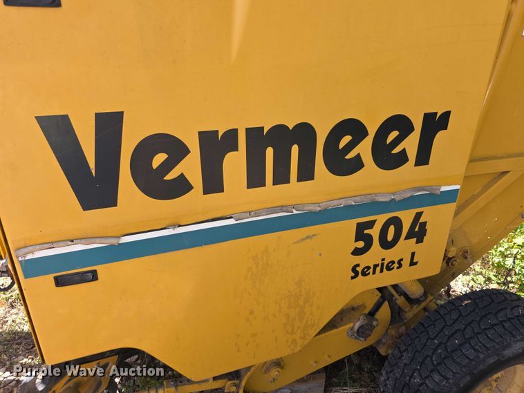 image for item DZ6392 1998 Vermeer 504L series round baler