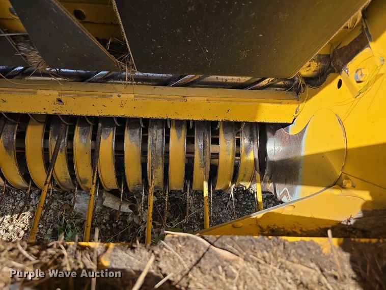 image for item DZ6392 1998 Vermeer 504L series round baler