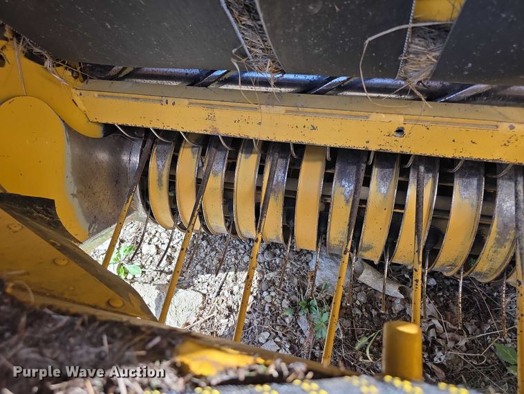 image for item DZ6392 1998 Vermeer 504L series round baler