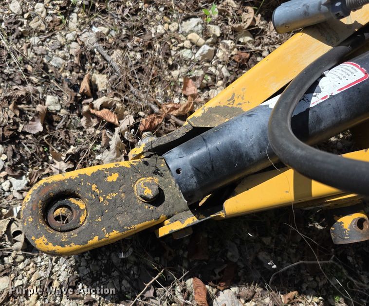 image for item DZ6392 1998 Vermeer 504L series round baler