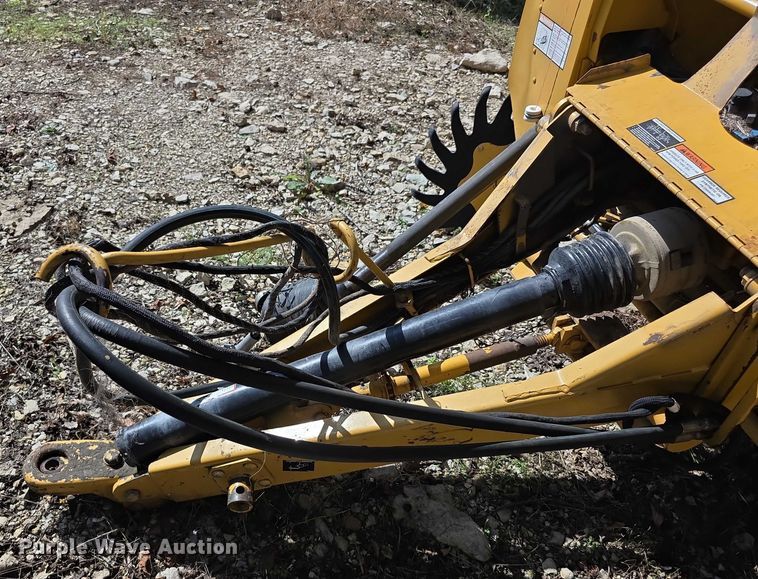 image for item DZ6392 1998 Vermeer 504L series round baler