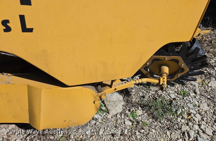 image for item DZ6392 1998 Vermeer 504L series round baler