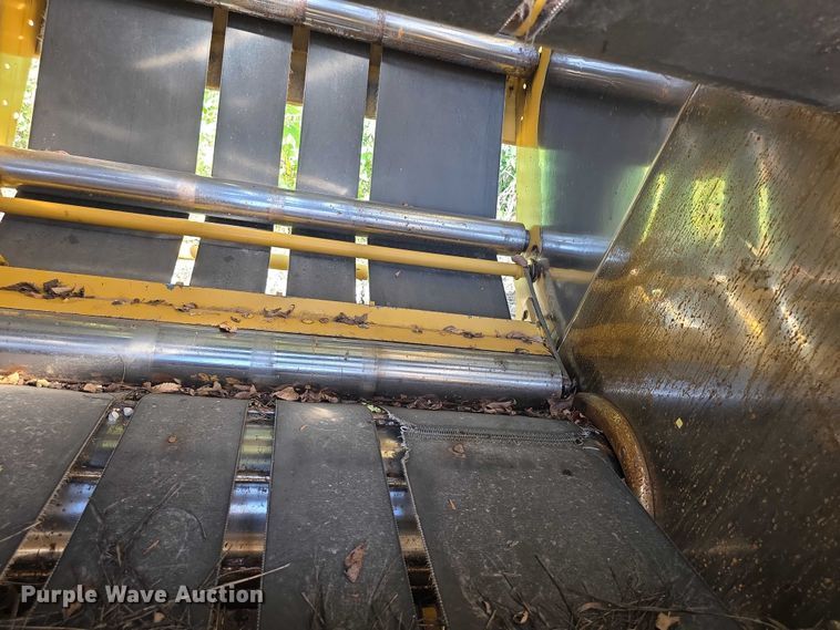 image for item DZ6392 1998 Vermeer 504L series round baler