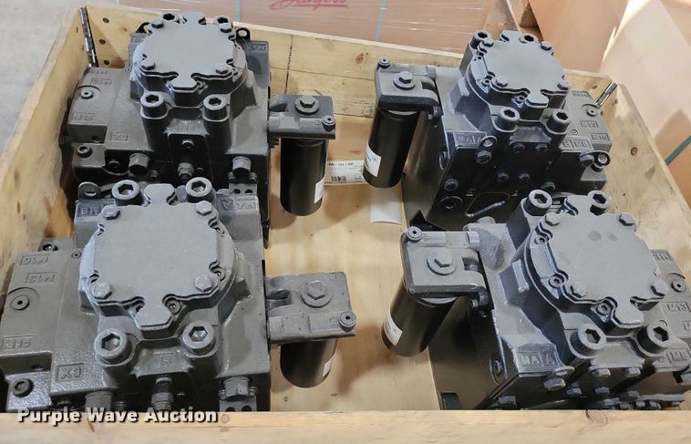 image for item DZ6581 (10) hydraulic drive pumps
