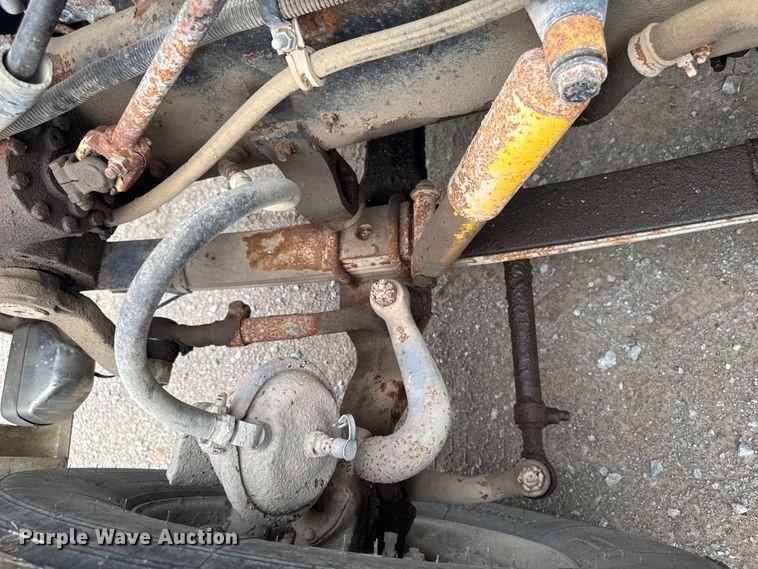 image for item EA1873 1985 International F9370 feed delivery truck