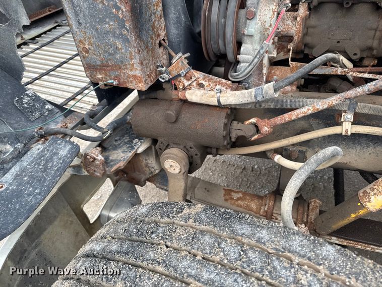 image for item EA1873 1985 International F9370 feed delivery truck