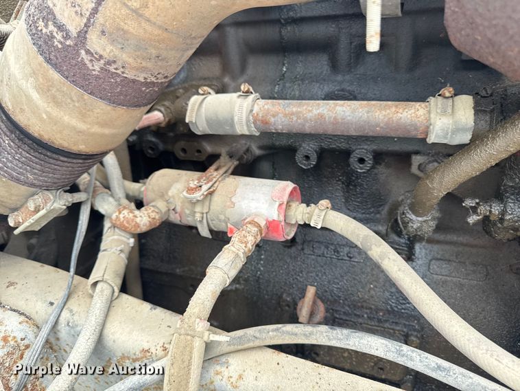 image for item EA1873 1985 International F9370 feed delivery truck