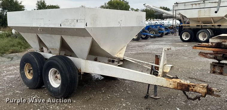 image for item EA1875 spreader