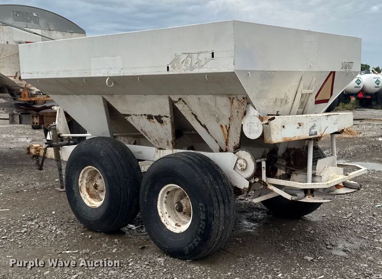 image for item EA1875 spreader