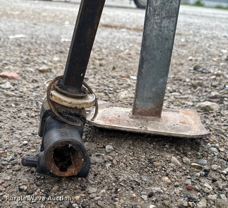 image for item EA1875 spreader