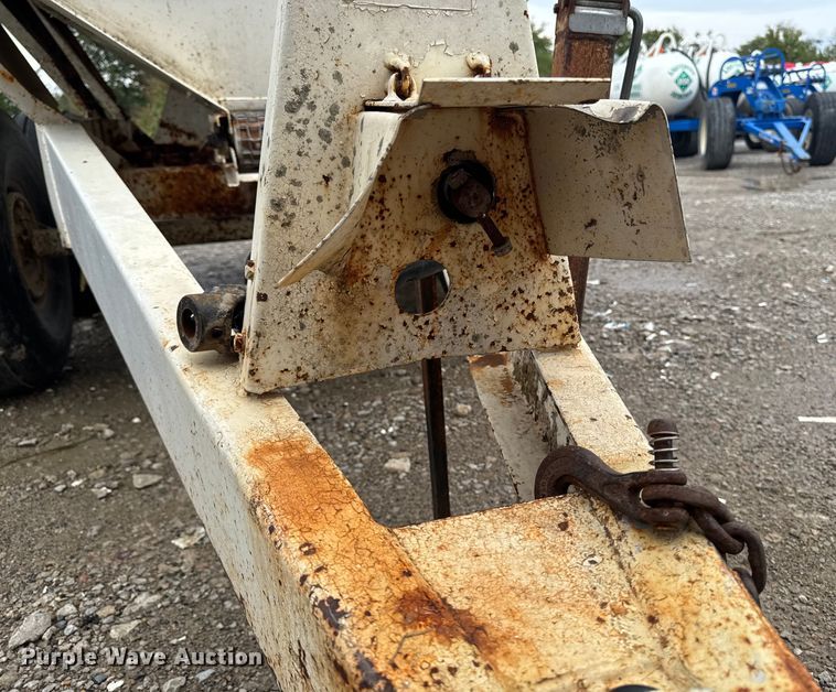 image for item EA1875 spreader