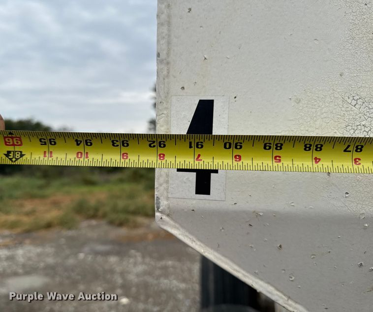 image for item EA1875 spreader