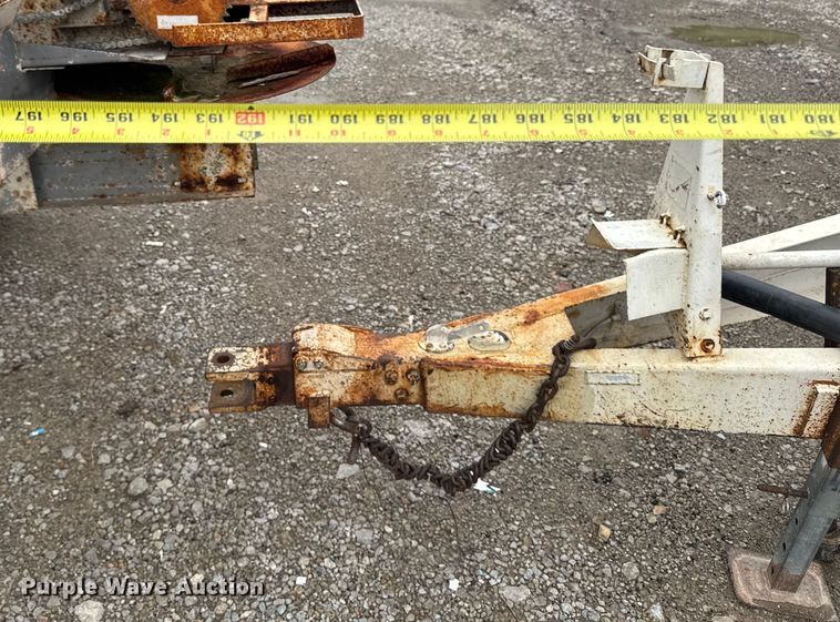 image for item EA1875 spreader