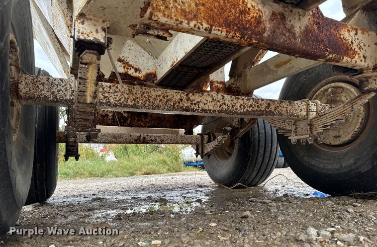 image for item EA1875 spreader