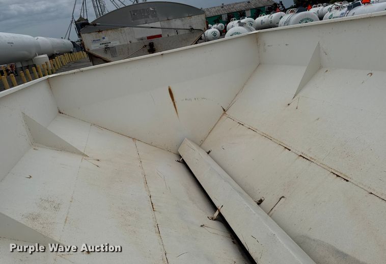 image for item EA1875 spreader