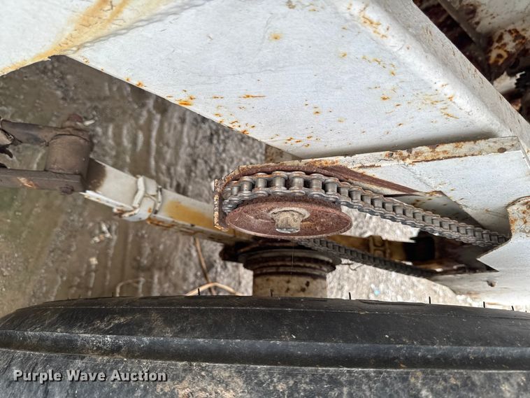 image for item EA1875 spreader