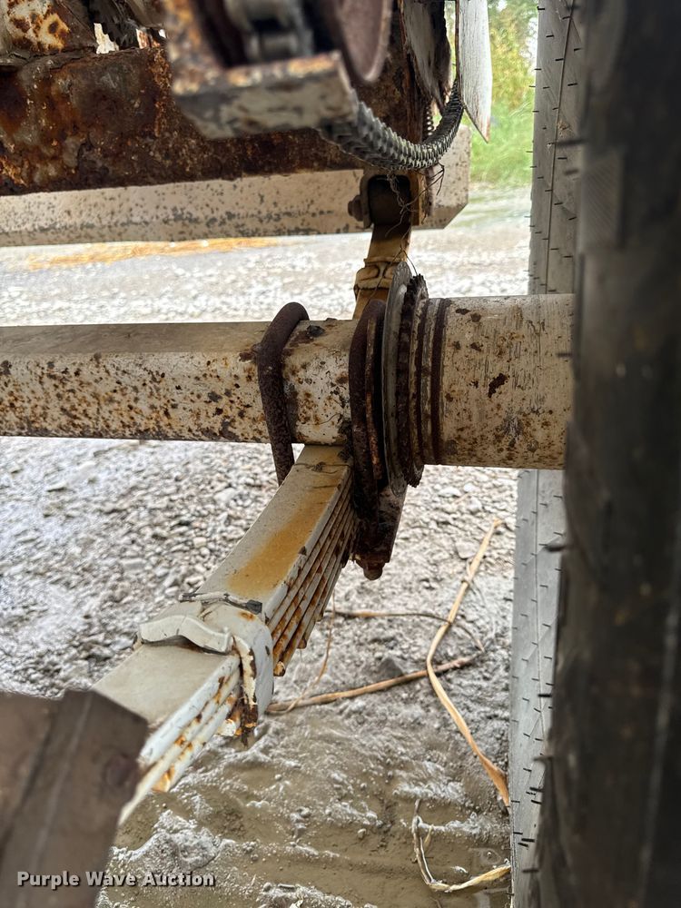 image for item EA1875 spreader