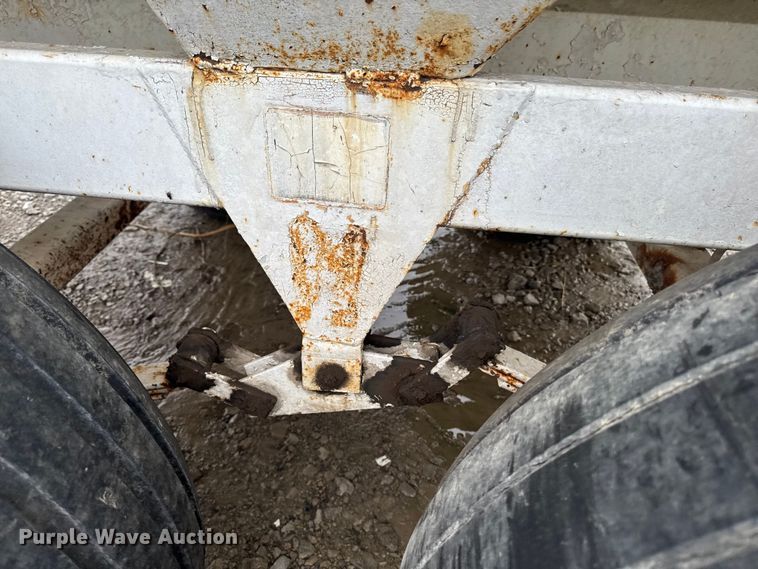 image for item EA1875 spreader