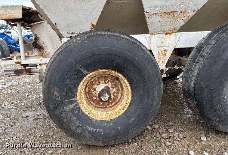 image for item EA1875 spreader