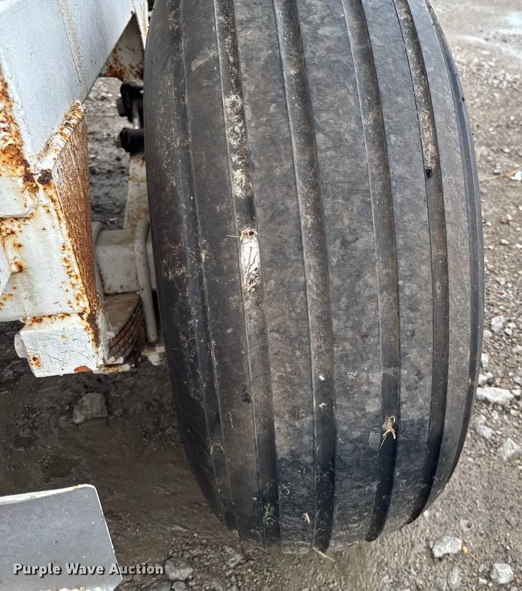 image for item EA1875 spreader