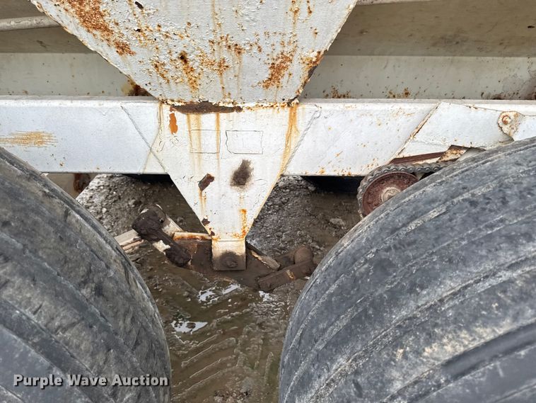 image for item EA1875 spreader